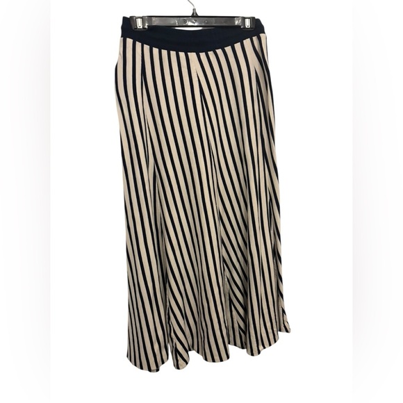 Zara Navy and Cream Striped Skirt - Picture 3 of 3